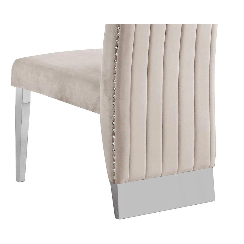 Chaise de salle à manger avec dossier plissé, clous décoratifs et pieds chromés (lot de 2)